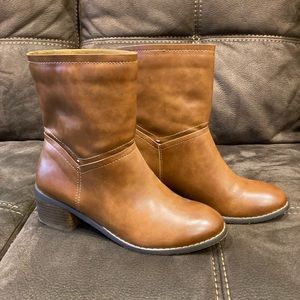 Boutique by Corkys, tan boots, EUC
